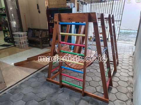 Jual Playground Kayu Brakiasi Lampung Timur Berkualitas