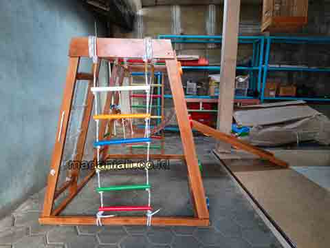 Jual Playground Kayu Brakiasi Merauke