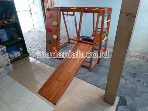 Jual Playground Kayu Brakiasi Murung Raya Berkualitas