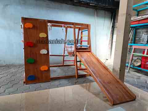 Jual Playground Kayu Brakiasi Paniai