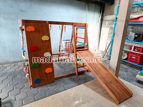 Jual Playground Kayu Brakiasi Probolinggo Berkualitas