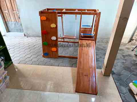 Jual Playground Kayu Brakiasi Puncak