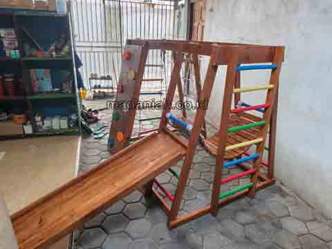 Jual Playground Kayu Brakiasi Raja Ampat Harga Murah