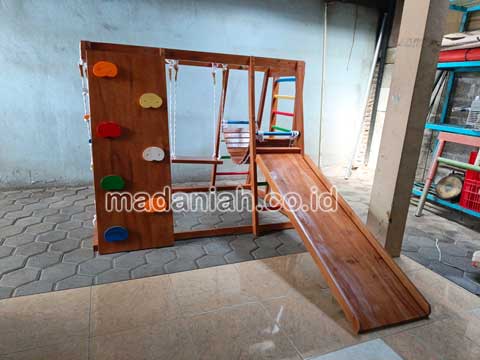 Jual Playground Kayu Brakiasi Situbondo Berkualitas