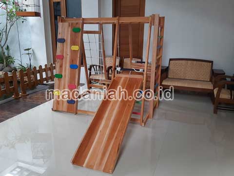 Jual Playground Kayu Brakiasi Situbondo