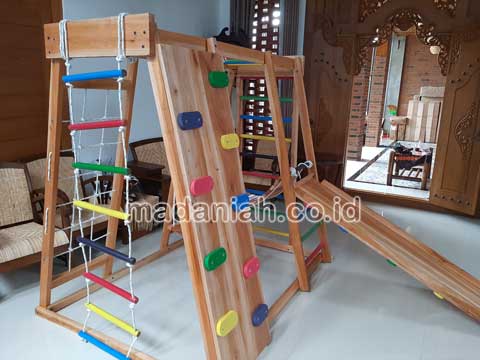 Jual Playground Kayu Brakiasi Sleman Murah