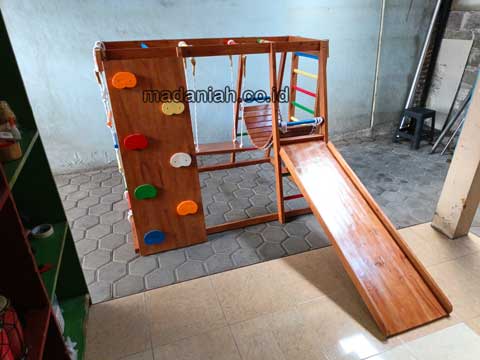 Jual Playground Kayu Brakiasi Sumba Barat Daya