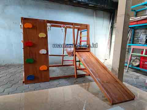 Jual Playground Kayu Brakiasi Yalimo