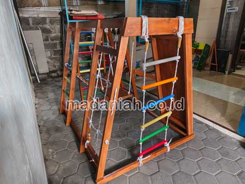 Produsen Playground Kayu Brakiasi Bangli Terdekat