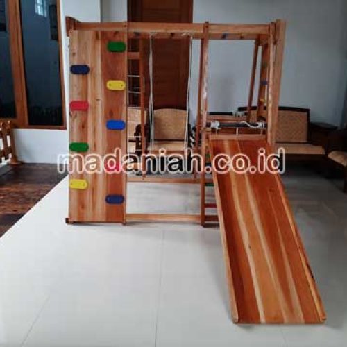 Produsen Playground Kayu Brakiasi Bengkayang