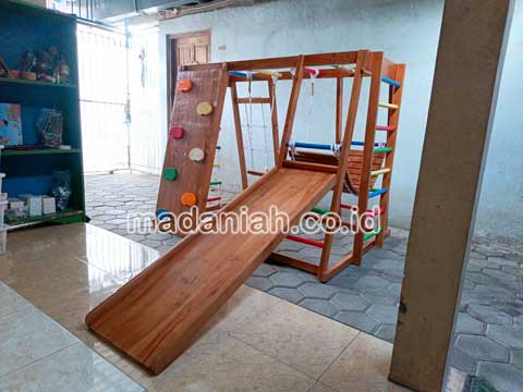 Produsen Playground Kayu Brakiasi Bengkayang Terdekat