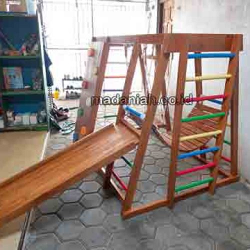 Produsen Playground Kayu Brakiasi Dogiyai