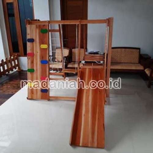 Produsen Playground Kayu Brakiasi Gresik