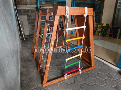 Produsen Playground Kayu Brakiasi Jembrana Terdekat