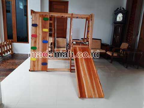 Produsen Playground Kayu Brakiasi Kapuas