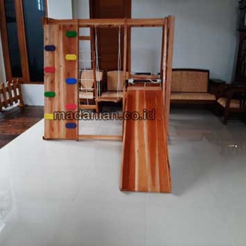 Produsen Playground Kayu Brakiasi Kepulauan Yapen