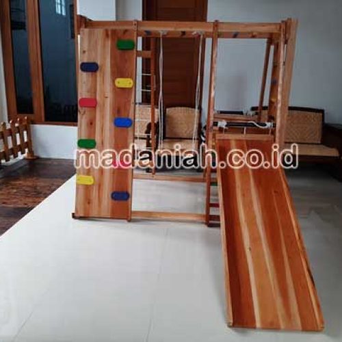 Produsen Playground Kayu Brakiasi Melawi