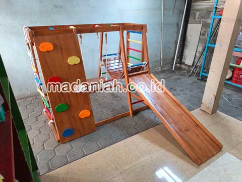Produsen Playground Kayu Brakiasi Melawi Terdekat