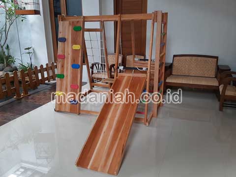 Produsen Playground Kayu Brakiasi Mojokerto