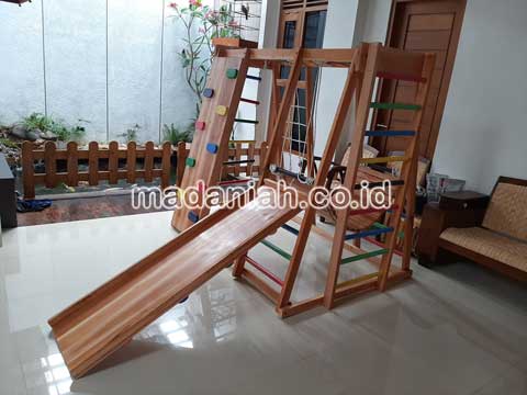 Produsen Playground Kayu Brakiasi Sanggau