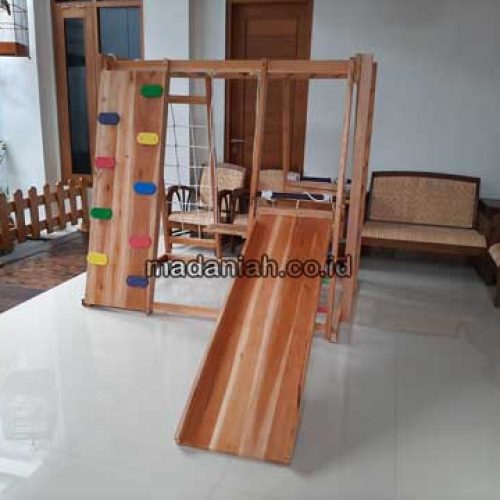 Produsen Playground Kayu Brakiasi Sikka