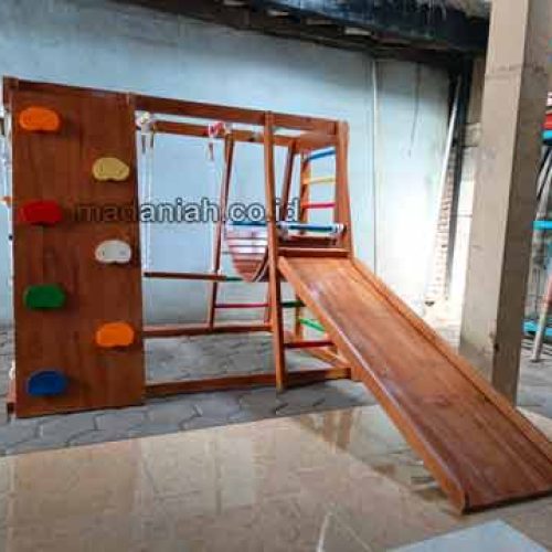 Produsen Playground Kayu Brakiasi Supiori Produsen Playground Kayu Brakiasi Supiori