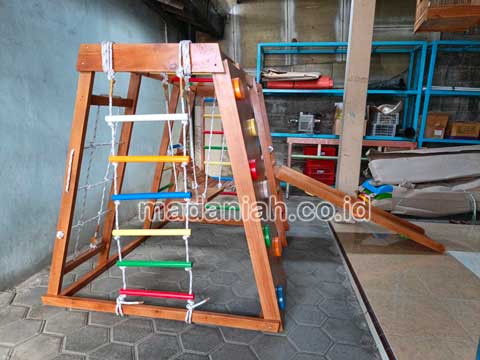 Produsen Playground Kayu Brakiasi Tangerang Terdekat