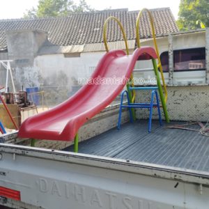 Jual Murah Mainan Perosotan Fiber Anak TK Wirobrajan
