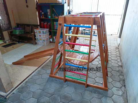 Jual Murah Playground Kayu Brakiasi Humbang Hasundutan