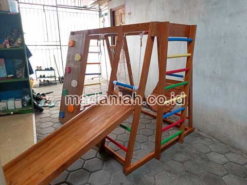 Jual Murah Playground Kayu Brakiasi Kota Parepare