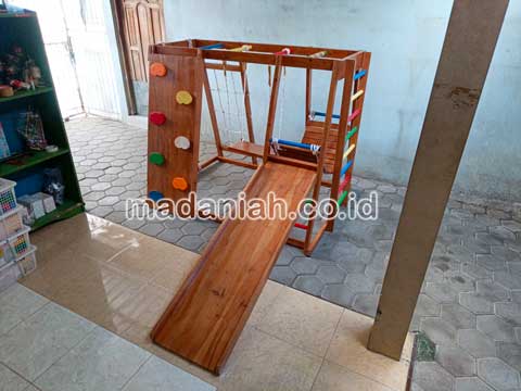 Jual Murah Playground Kayu Brakiasi Kota Tomohon