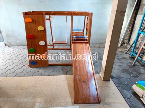Jual Murah Playground Kayu Brakiasi Mamuju