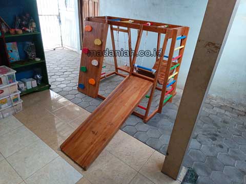 Jual Murah Playground Kayu Brakiasi Siak