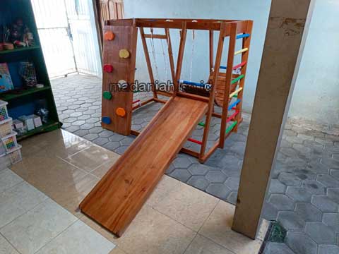 Jual Playground Kayu Brakiasi Kerinci