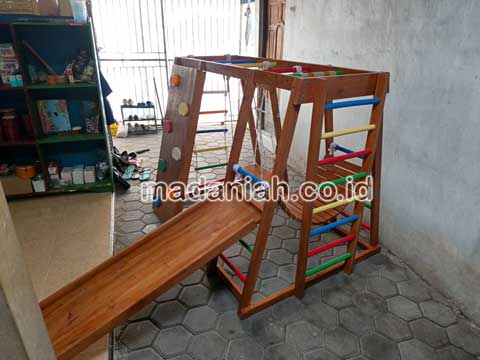 Jual Playground Kayu Brakiasi Kota Palopo Harga Murah
