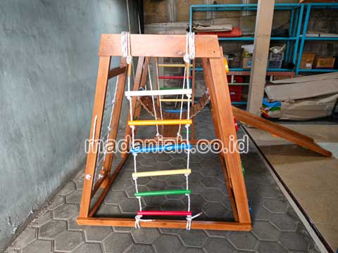 Jual Playground Kayu Brakiasi Kota Tomohon Berkualitas