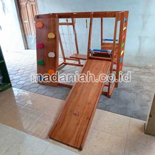 Jual Playground Kayu Brakiasi Minahasa Utara Jual Playground Kayu Brakiasi Minahasa Utara