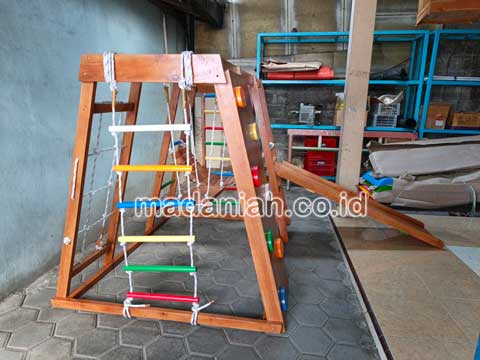 Produsen Playground Kayu Brakiasi Donggala Terdekat