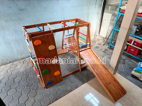Produsen Playground Kayu Brakiasi Donggala