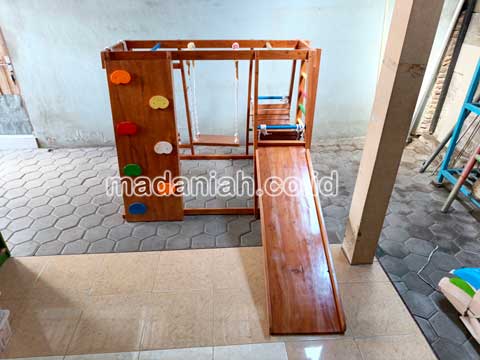 Produsen Playground Kayu Brakiasi Kabupaten Kepulauan Talaud