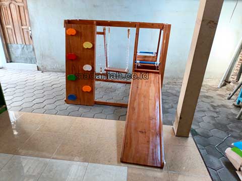 Produsen Playground Kayu Brakiasi Kepulauan Meranti Harga Murah