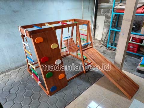 Produsen Playground Kayu Brakiasi Kolaka Timur