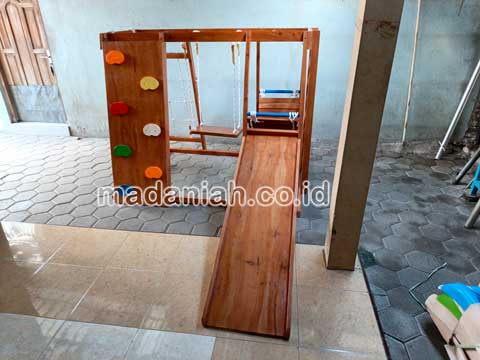 Produsen Playground Kayu Brakiasi Mamuju Tengah