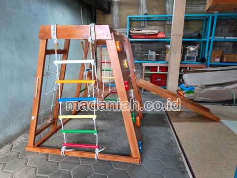 Produsen Playground Kayu Brakiasi Muna Terdekat