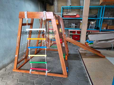 Produsen Playground Kayu Brakiasi Musi Banyuasin Harga Murah