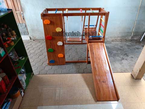 Produsen Playground Kayu Brakiasi Tanjung Jabung Barat