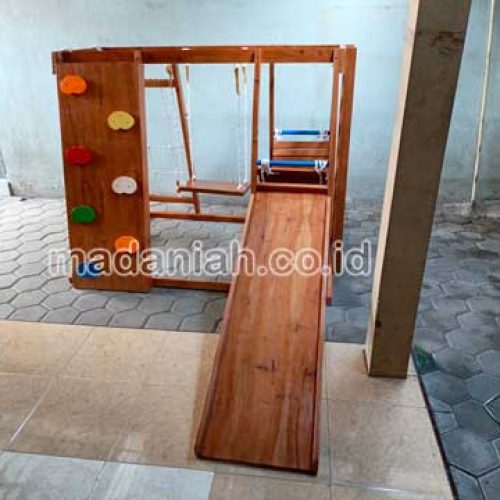 Produsen Playground Kayu Brakiasi Tojo Una-Una Produsen Playground Kayu Brakiasi Tojo Una-Una