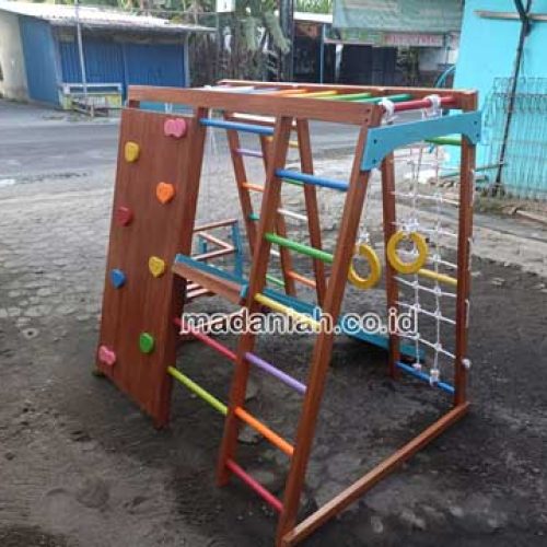 Pengadaan Playground Brakiasi Kayu Aceh Selatan