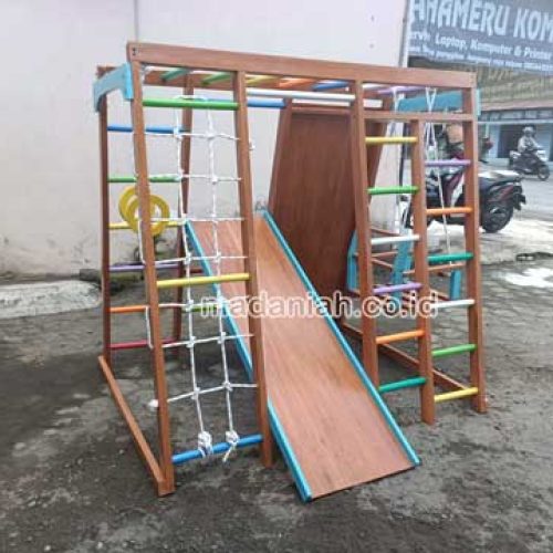 Pengadaan Playground Brakiasi Kayu Banyumas