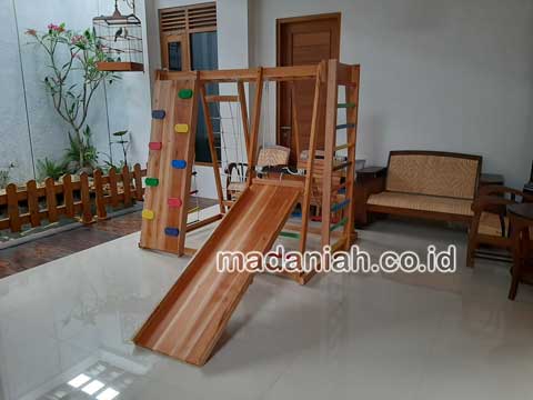 Pengadaan Playground Brakiasi Kayu Bolaang Mongondow Berpengalaman